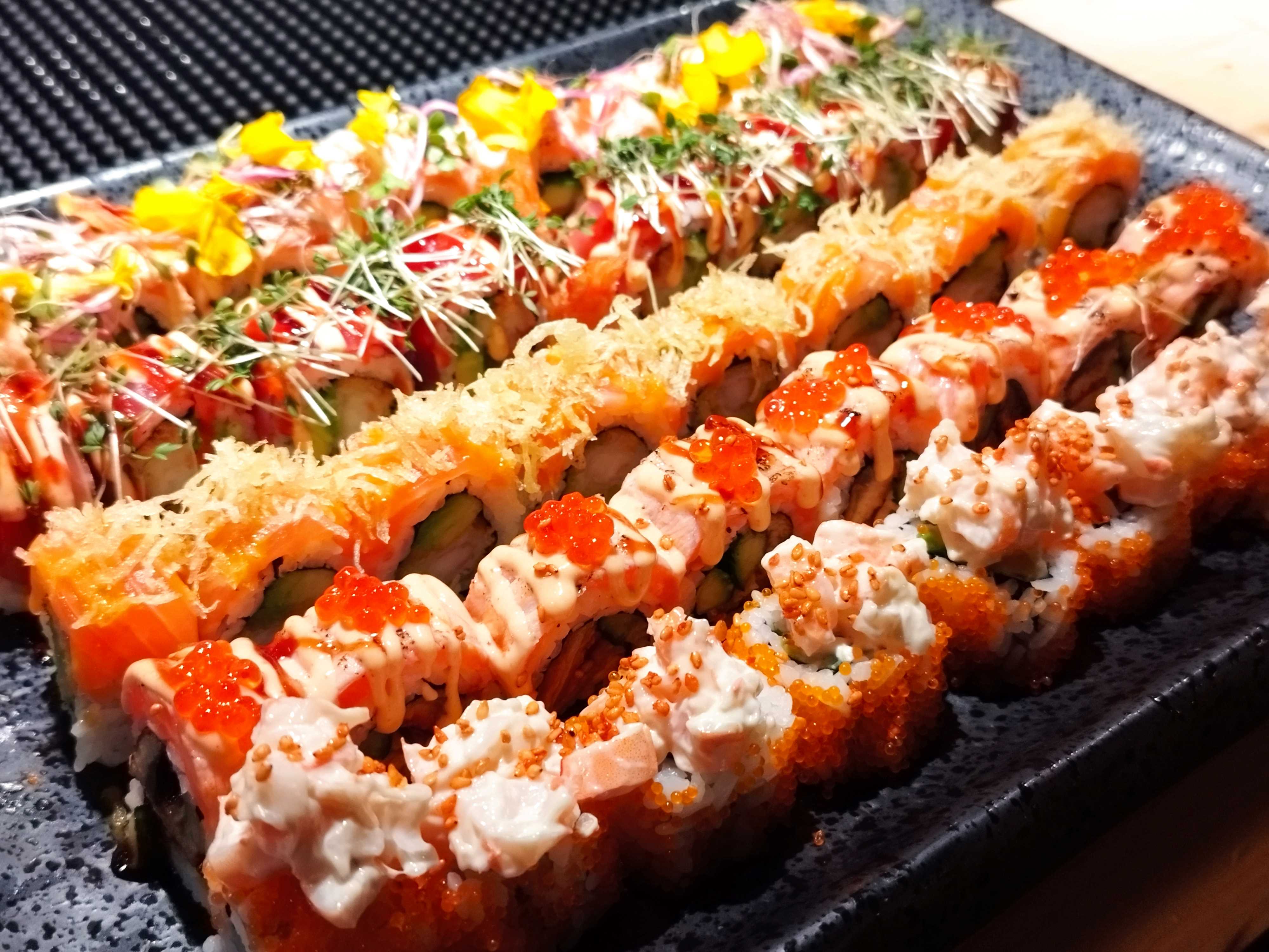 /media/dnyhcgs0/2025-nytårs-luksus-sushi-menu1.jpg